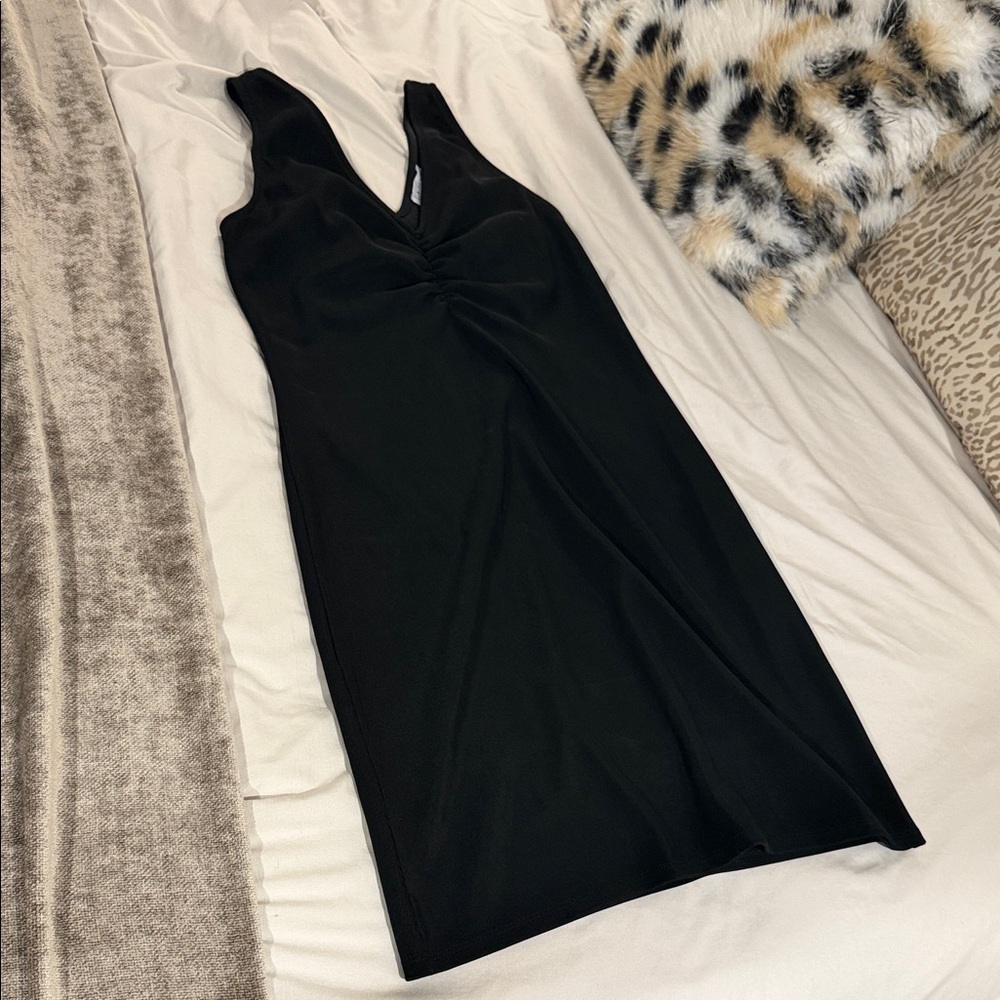 Leith Black V-Neck Midi Dress